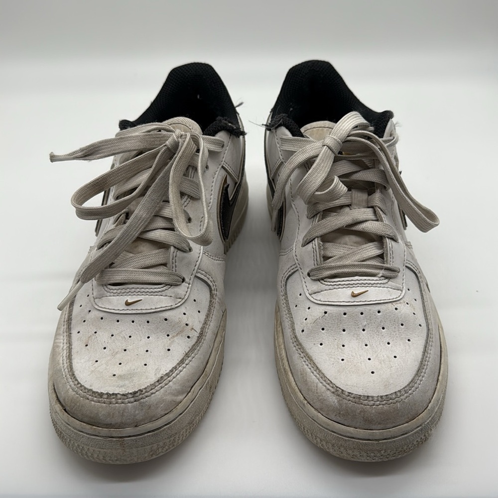 NIKE Air Force 1 US Size 7 Y White, Black & Gold Sneakers - Picture 2 of 13